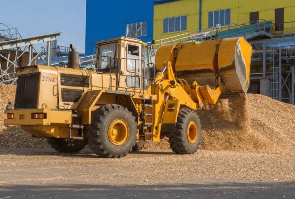 chargeuse sur pneus YAMZ-7601